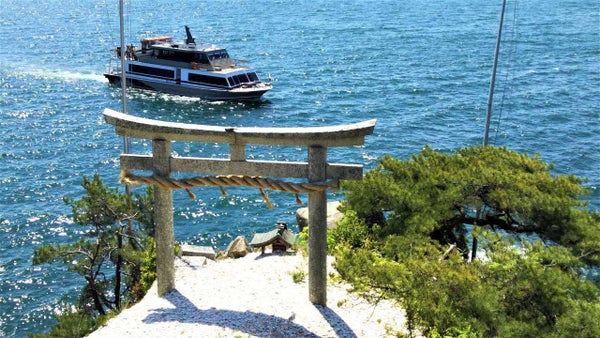 びわ湖に浮かぶ!神秘の島「竹生島」上陸クルーズと島内散策【久宝寺・近鉄八尾・八戸ノ里・新石切発】3